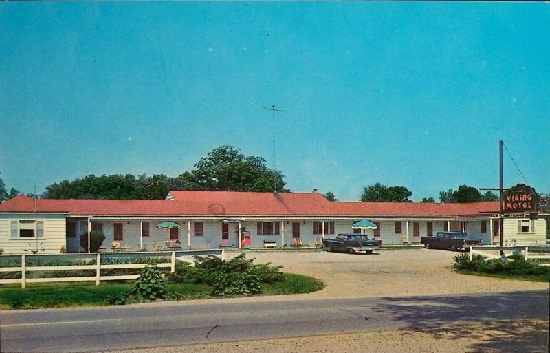 Viking Motel - Vintage Postcard (newer photo)